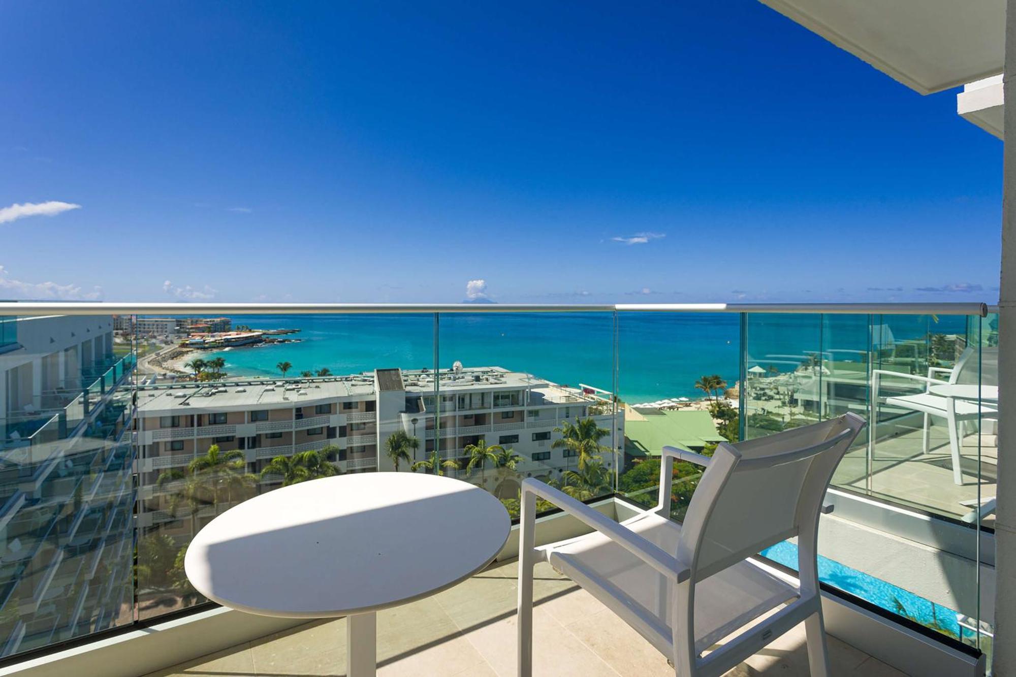 Sonesta Maho Beach All Inclusive Resort Casino & Spa Exteriör bild