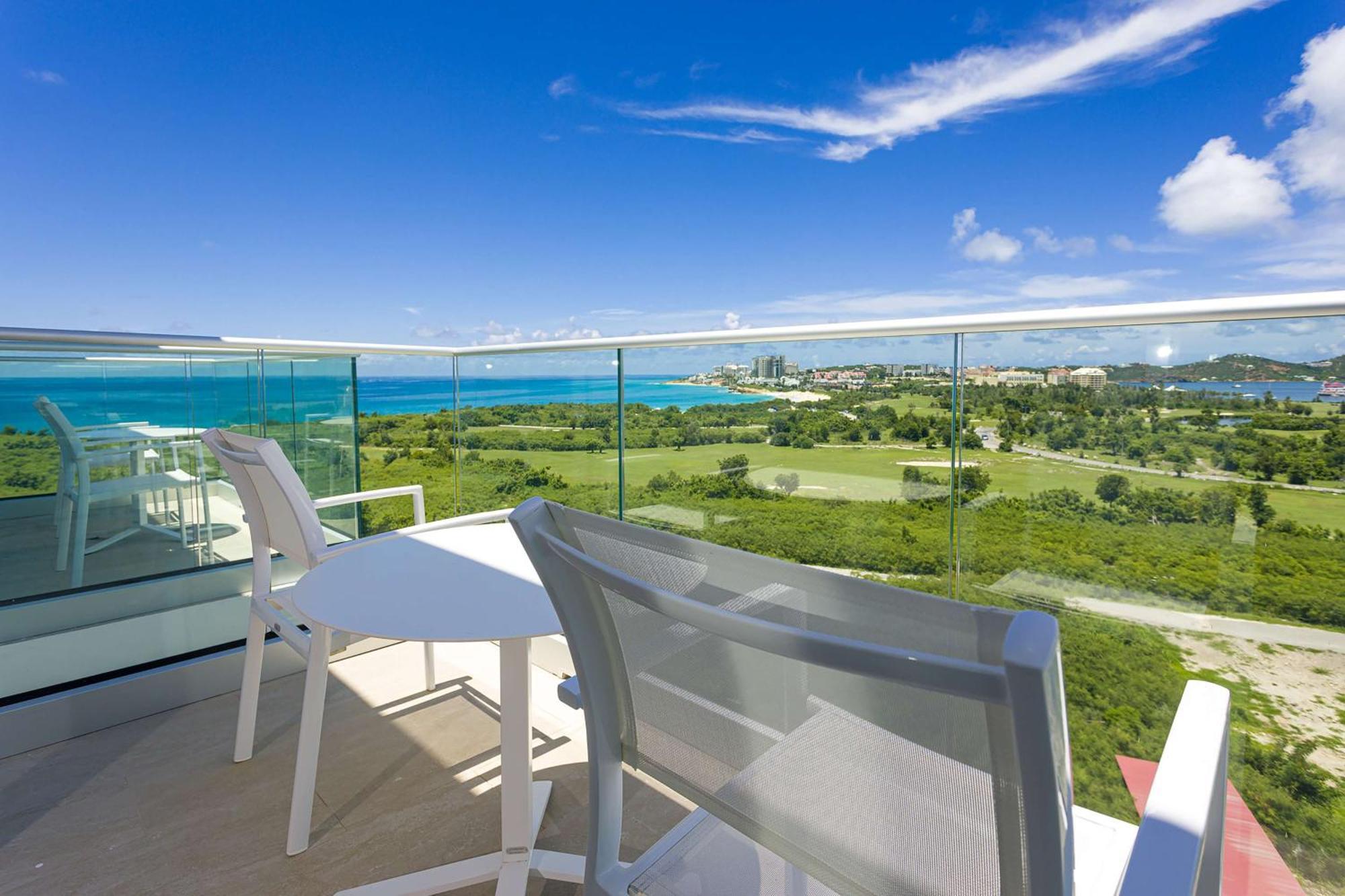 Sonesta Maho Beach All Inclusive Resort Casino & Spa Exteriör bild