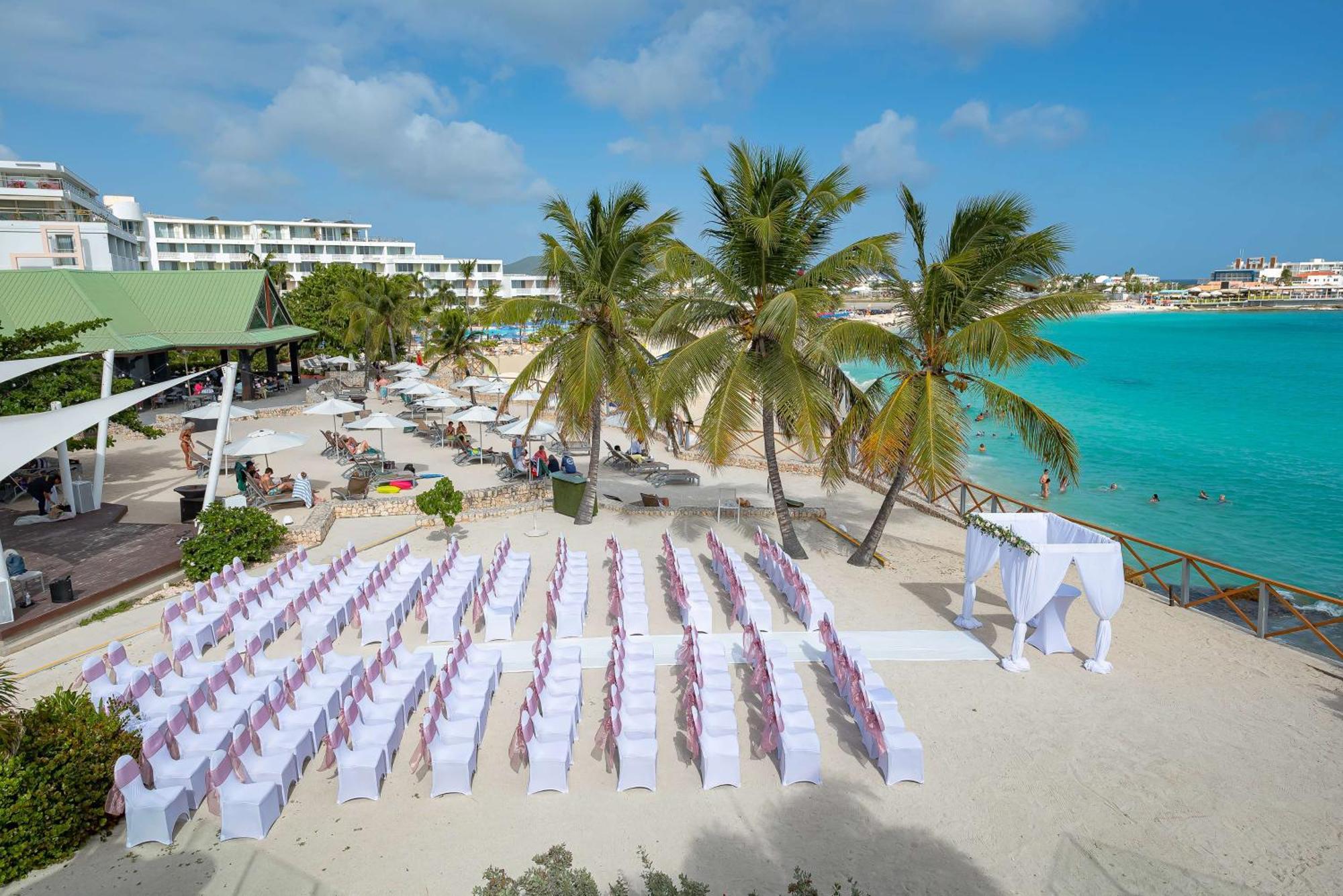Sonesta Maho Beach All Inclusive Resort Casino & Spa Exteriör bild