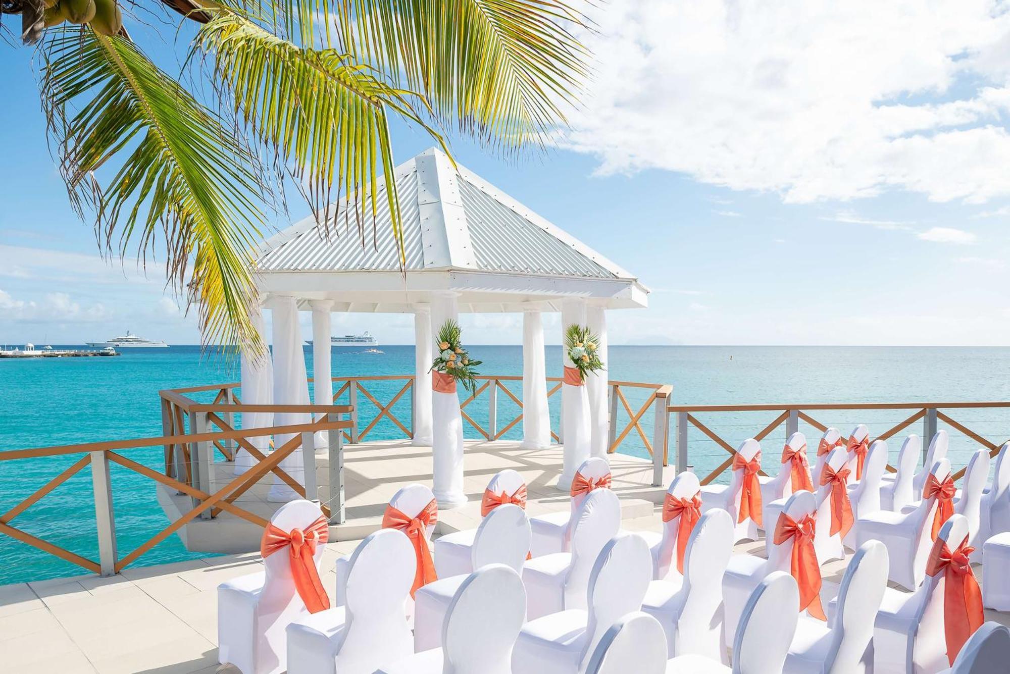 Sonesta Maho Beach All Inclusive Resort Casino & Spa Exteriör bild