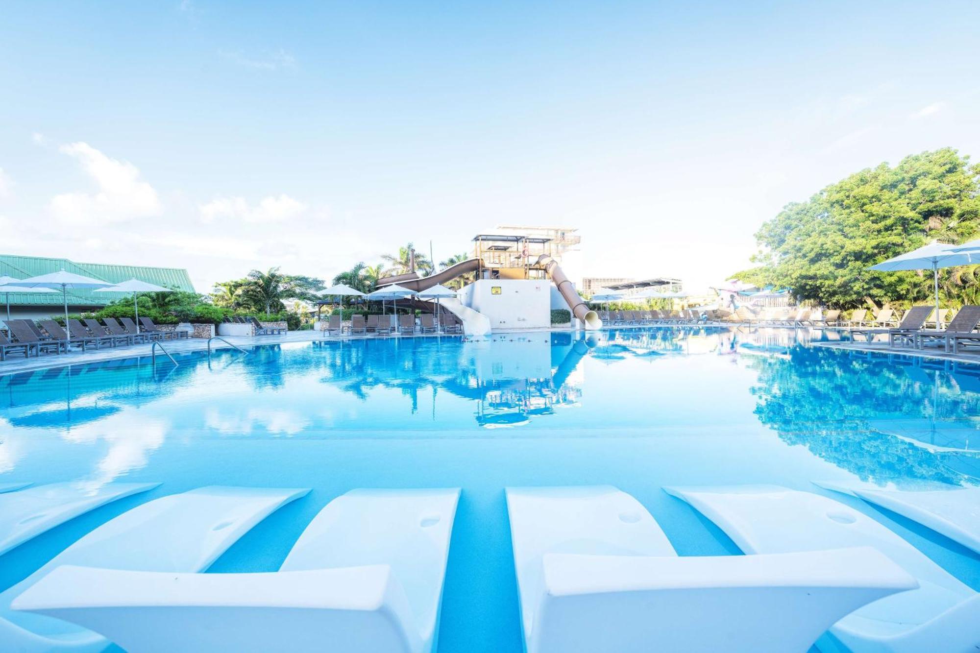 Sonesta Maho Beach All Inclusive Resort Casino & Spa Exteriör bild