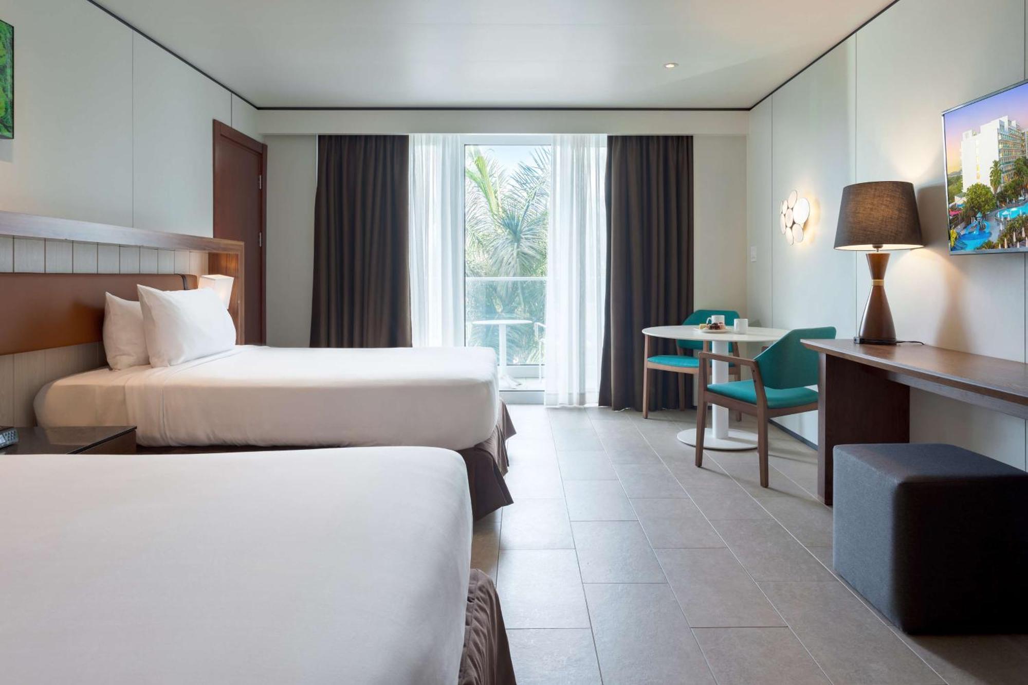 Sonesta Maho Beach All Inclusive Resort Casino & Spa Exteriör bild